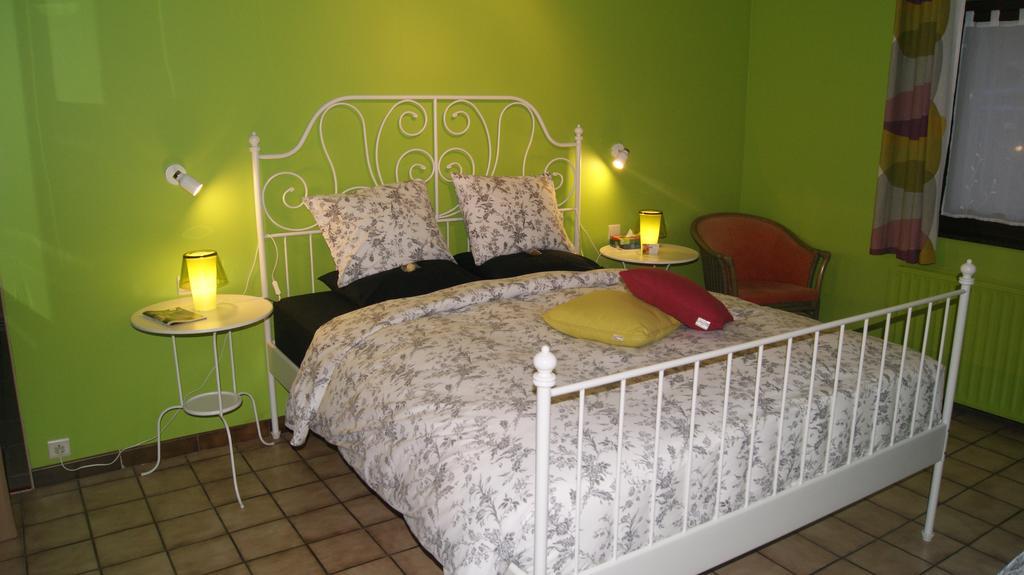 Fleurs-Sauvages Bed & Breakfast Hebronval Стая снимка
