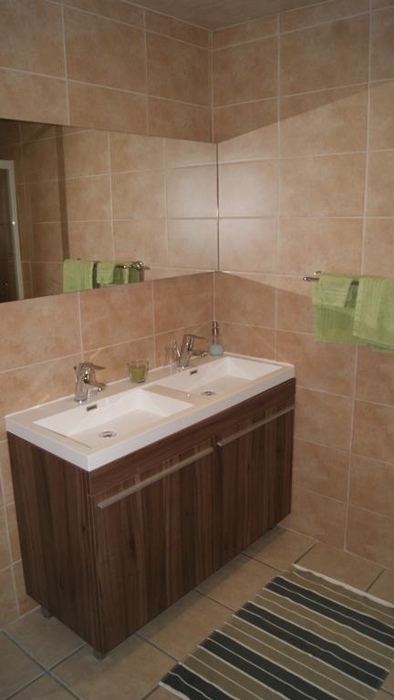 Fleurs-Sauvages Bed & Breakfast Hebronval Стая снимка